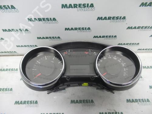Used Instrument cluster PEUGEOT 3008 I MPV (0U_) 1.6 THP (156 hp) 31489518