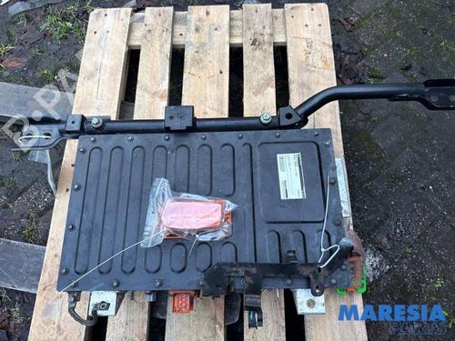 Batterie RENAULT ARKANA I (LCM_, LDN_) 1.6 E-TECH 145 (LDMU) (143 hp) 32133014