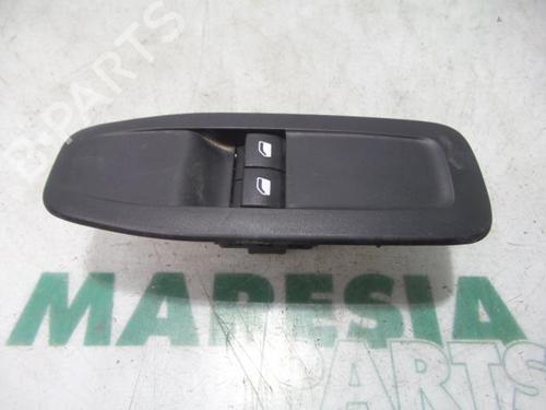 Used Switch PEUGEOT 208 I (CA_, CC_) 1.0 VTi (68 hp) 31392359