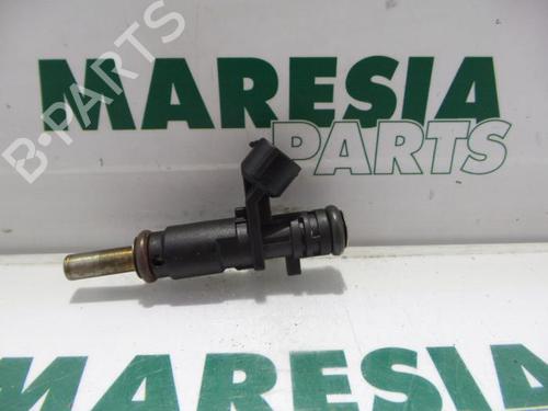 Used Injector PEUGEOT 308 I (4A_, 4C_) 1.4 16V (95 hp) 31524748