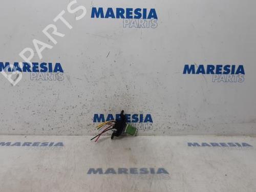 Used Electronic sensor RENAULT KANGOO Express (FW0/1_) 1.5 dCi 90 (FW0G, FW05, FW08, FW11) (90 hp) 31472557