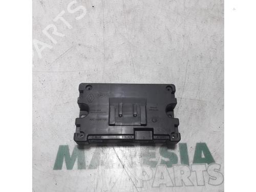 Used Control unit RENAULT MEGANE III Hatchback (BZ0/1_, B3_) 2.0 TCe (BZ0K) (180 hp) 31439800