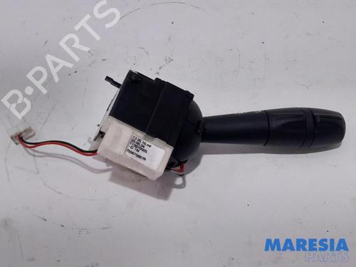 Headlight switch RENAULT CAPTUR I (J5_, H5_) 0.9 TCe 90 | BP31418682I24
