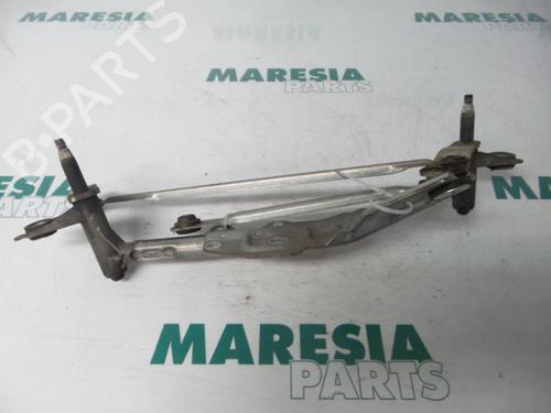 front-wipers-mechanism-fiat-grande-punto-199_-2005-31468707 main image
