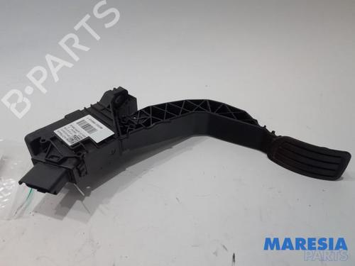 Pedal PEUGEOT 2008 II (UD_, US_, UY_, UJ_, UR_, UC_) e-2008 (UKZKXZ) (136 hp) 31436125