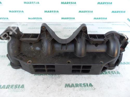 Used Injection rail RENAULT MASTER II Van (FD) 2.5 dCi 120 (FD0M, FD0U, FD0W, FD2M, FD2W, FD3M, FD3U,... (115 hp) 31466096