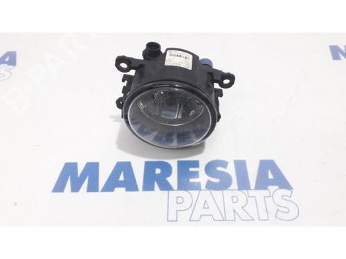 right-front-fog-light-renault-laguna-iii-grandtour-kt01-2007-2008-2009-2010-2011-2012-2013-2014-2015-31523974 main image