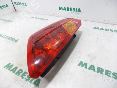 Rückleuchte Links für FIAT PUNTO EVO (199_) 1.3 D Multijet (199AXD1B, 199AXD1A, 199BXD1B, 199BXD1A,... (90 hp) 31672876