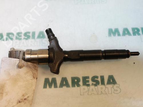 Used Injector RENAULT ESPACE IV (JK0/1_) 3.0 dCi (JK0J, JK0V) (177 hp) 31490226