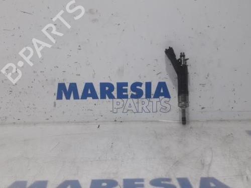 Used Injector PEUGEOT 208 I (CA_, CC_) 1.2 THP 110 (110 hp) 31492673