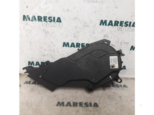 Used Timing cover PEUGEOT 407 (6D_) 2.0 HDi 135 (6DRHRH, 6DRHRE, 6DRHRG, 6DRHRJ) (136 hp) 31506861