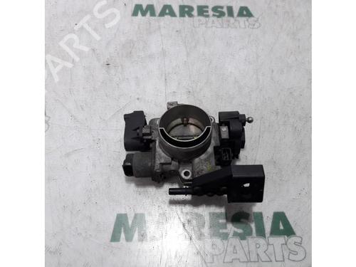 Used Throttle body CITROËN C5 I Break (DE_) 2.0 16V (DERFNF, DERFNC, RERFNC) (136 hp) 31422684