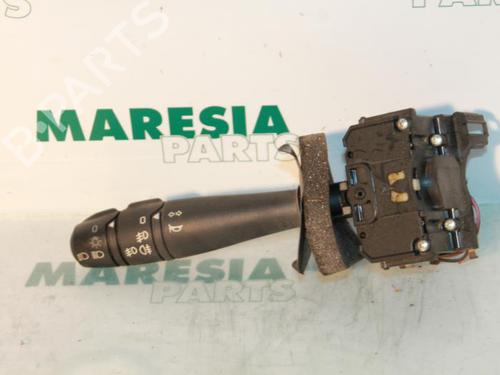 Used Steering column stalk RENAULT LAGUNA I (B56_, 556_) 1.8 (94 hp) 31390853
