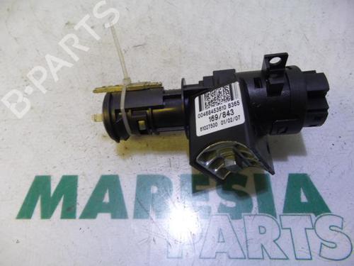 Used Ignition barrel LANCIA YPSILON (843_) 1.4 16V (843.AXC11, 843.AXC1B, 843.AXC1A) (95 hp) 31455826