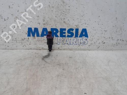 Used Injector RENAULT TWINGO I (C06_) 1.2 (C066, C068) (58 hp) 31498825