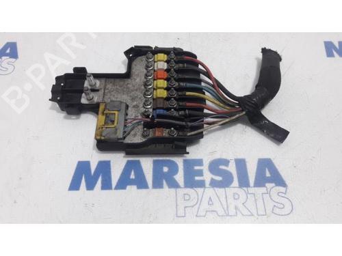 Used Fuse box CITROËN C4 Picasso I MPV (UD_) 2.0 HDi 138 (136 hp) 31392776