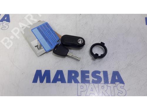 Engine control unit (ECU) FIAT DOBLO Cargo (263_) 1.3 D Multijet | BP31509445M57