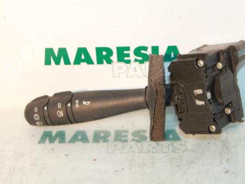 Used Steering column stalk RENAULT LAGUNA I (B56_, 556_) 1.8 (B56A/B) (90 hp) 31504843