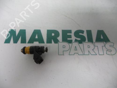 Used Injector RENAULT CLIO II (BB_, CB_) 1.6 16V (BB01, BB0H, BB0T, BB14, BB1D, BB1R, BB2KL, BB3G... (107 hp) 31478043