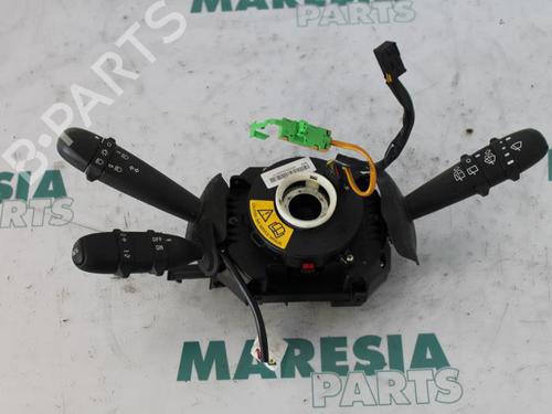 switch-alfa-romeo-147-937_-2000-2001-2002-2003-2004-2005-2006-2007-2008-2009-2010-31463304 main image