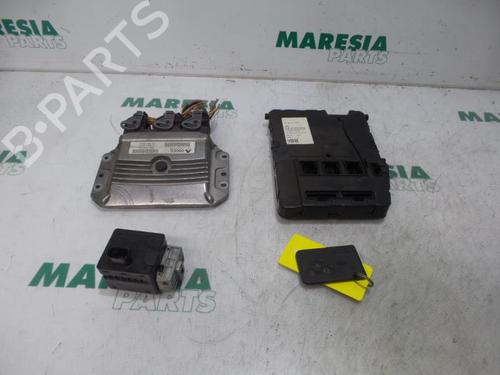 Used Engine control unit (ECU) RENAULT MEGANE II Estate (KM0/1_) 1.6 (113 hp) 31387066