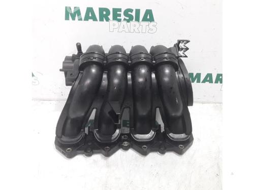 Used Injection rail PEUGEOT 307 (3A/C) 1.6 16V (109 hp) 31439083