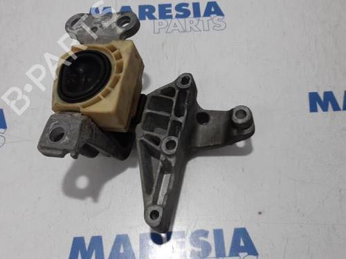Used Gearbox mount RENAULT MEGANE III Grandtour (KZ0/1) 1.5 dCi (KZ09, KZ0D, KZ1G, KZ29, KZ14, KZ1W, KZ10, KZ1F,... (110 hp) 31396239