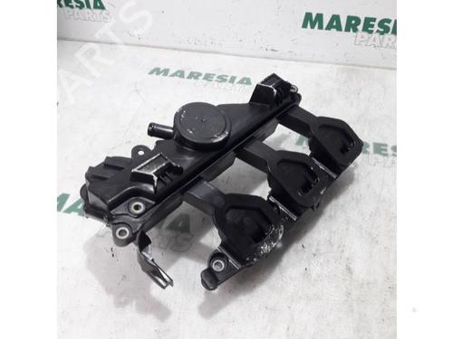 Used Injection rail RENAULT MASTER III Platform/Chassis (EV, HV, UV) 2.3 dCi 125 FWD (EV0C, EV0D, EV0J, HV0C, HV0D, HV0H,... (125 hp) 31518585