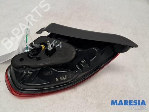 Højre baglygte PEUGEOT 2008 I (CU_) 1.2 THP 110 / PureTech 110 | BP31479211C35