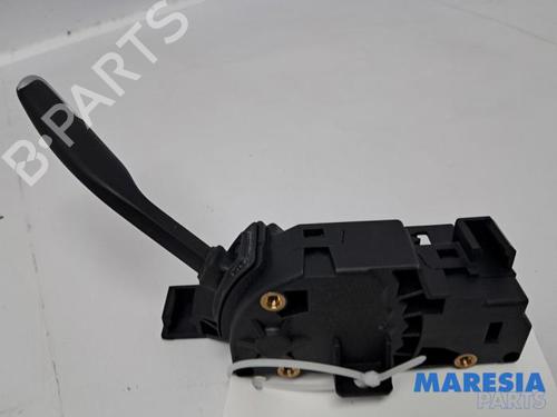 Gear lever CITROËN C4 Grand Picasso II (DA_, DE_) 1.6 THP 165 | BP31408041M90