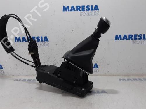 Used Gear lever Gear lever RENAULT CLIO IV Grandtour (KH_) 1.2 TCe 120 (KHAU) (118 hp) 31494149 31494149