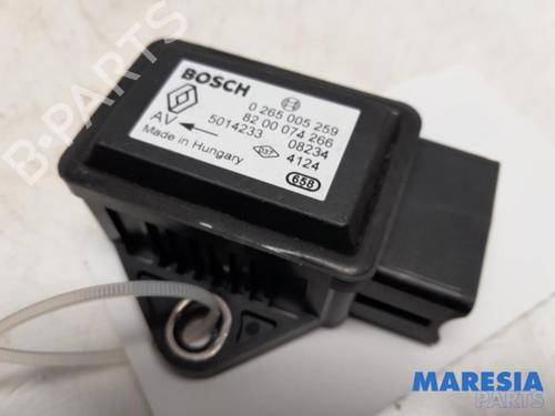 Used Electronic module RENAULT GRAND SCÉNIC II (JM0/1_) 2.0 (163 hp) 31457010