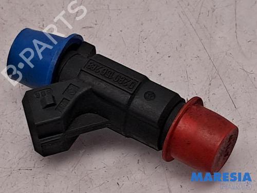 Used Injector FIAT PUNTO (199_) 1.4 Multi Air (105 hp) 31450163