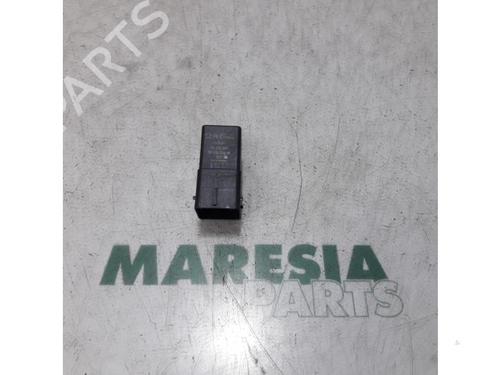 Used Electronic sensor CITROËN C4 Grand Picasso II (DA_, DE_) 1.6 HDi / BlueHDi 115 (115 hp) 31396699