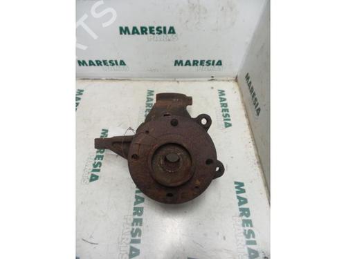 Used Right front steering knuckle PEUGEOT 206 Hatchback (2A/C) 1.4 i (75 hp) 31449481