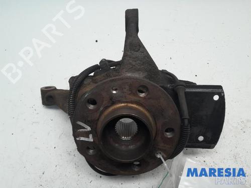 Used Left front steering knuckle RENAULT TRAFIC III Van (FG_) 1.6 dCi 95 (FGMJ, FGMR) (95 hp) 31485872