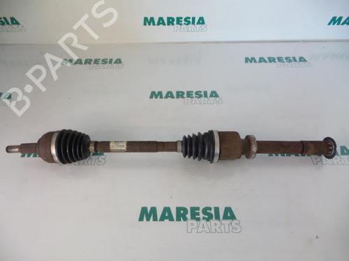 Used Right front driveshaft RENAULT SCÉNIC II (JM0/1_) 2.0 (JM05, JM0U, JM1N, JM1U, JM2V) (135 hp) 31481672