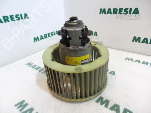 Used Heater blower motor RENAULT MEGANE I Coach (DA0/1_) 1.6 e (DA0F) (90 hp) 31509057
