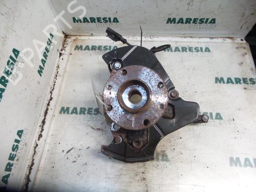 Used Left front steering knuckle FIAT PANDA (169_) 1.2 (169.AXB11, 169.AXB1A) (60 hp) 31495355