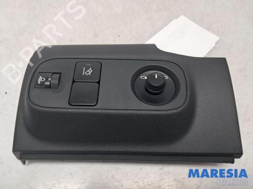 Used Switch CITROËN C3 III (SX) 1.2 VTi 82 (82 hp) 31523897