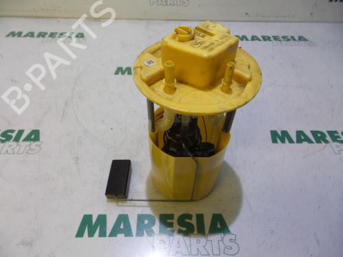 Used Fuel pump FIAT GRANDE PUNTO (199_) 1.3 D Multijet (199.AXD11, 199.AXD1A, 199.AXD1B,... (90 hp) 31397302