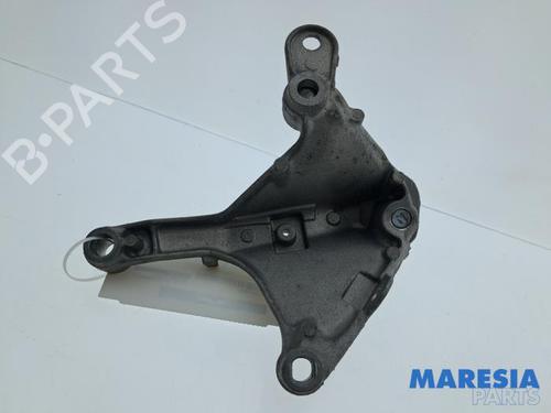 Used Gearbox mount Gearbox mount RENAULT CLIO IV (BH_) 0.9 TCe 90 (BHNF, BHMA, BHMH, BHJK, BHJR) (90 hp) 34724080 34724080