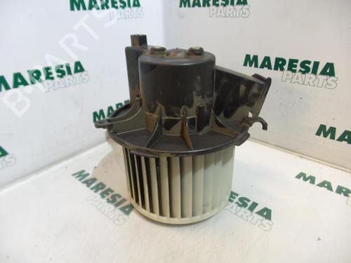 Used Heater blower motor PEUGEOT 307 Break (3E) 1.6 16V (109 hp) 31524289