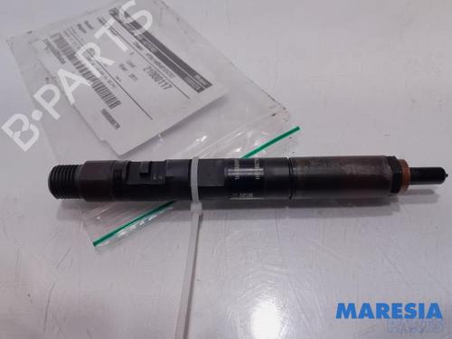 Used Injector RENAULT MEGANE III Hatchback (BZ0/1_, B3_) 1.5 dCi (BZ0C) (90 hp) 31535453