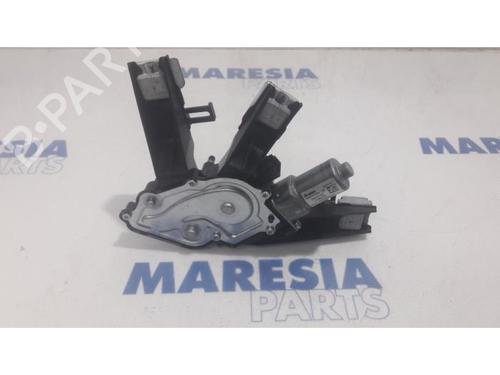 Used Rear wiper motor PEUGEOT 308 SW II (LC_, LJ_, LR_, LX_, L4_) 1.6 BlueHDi 120 (120 hp) 31484106