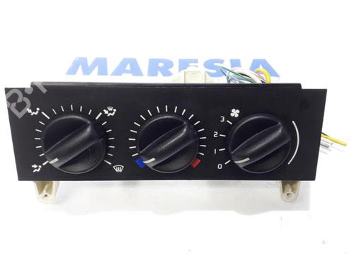Commande Chauffage RENAULT MASTER II Van (FD) 2.5 dCi 120 (FD0M, FD0U, FD0W, FD2M, FD2W, FD3M, FD3U,... (115 hp) 31536554