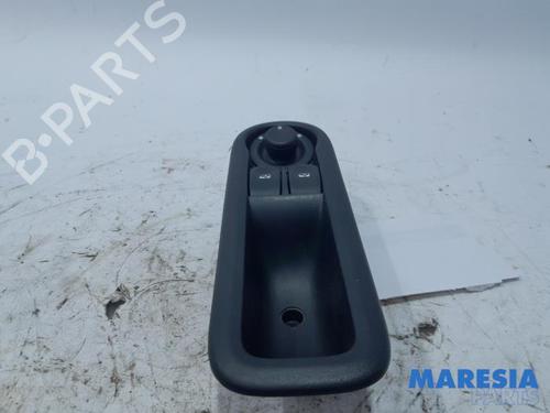 Used Switch RENAULT CLIO III Grandtour (KR0/1_) 1.2 16V (KR02, KR0J) (75 hp) 31454351