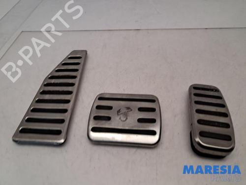 Pedal ABARTH 500C / 595C / 695C 1.4 (312.AXF1A, 312.AXF11, 312.AXD1A) (140 hp) 31497784