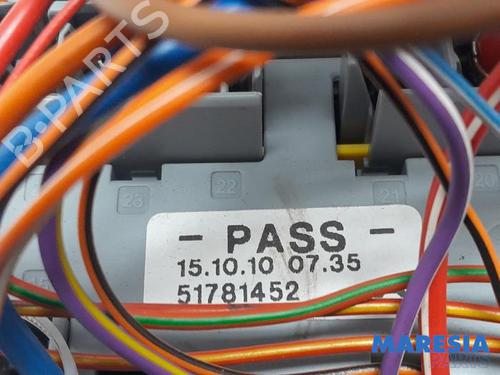 Fuse box FIAT 500 C (312_) 0.9 (312AG1A) | BP31473097E1