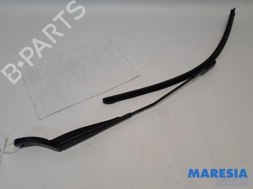 Used Front windshield wiper arm PEUGEOT 208 I (CA_, CC_) 1.2 VTI 82 (82 hp) 31427816
